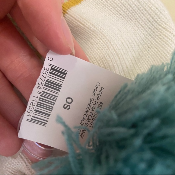 California Beanie NWT - Picture 4 of 4